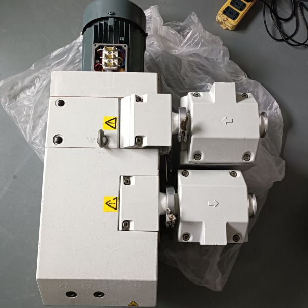 德国莱宝双极旋片泵D65B